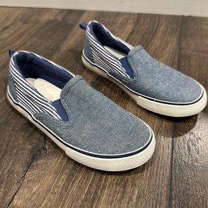 GAP toddler slip on shoes